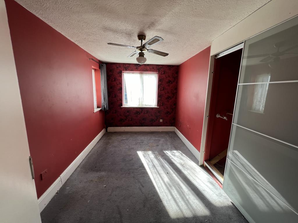 Lot: 72 - VACANT FLAT FOR INVESTMENT - 
